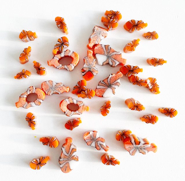 Curious - Mixed Size - Clown Fish - 90COE - 25g