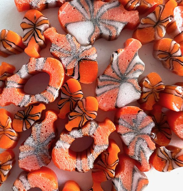 Curious - Mixed Size - Clown Fish - 90COE - 25g